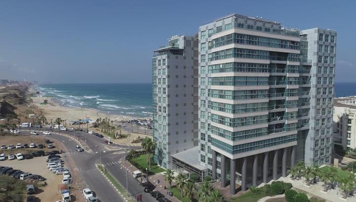 Oceanus Apartment Hotel Herzliya ภายนอก รูปภาพ